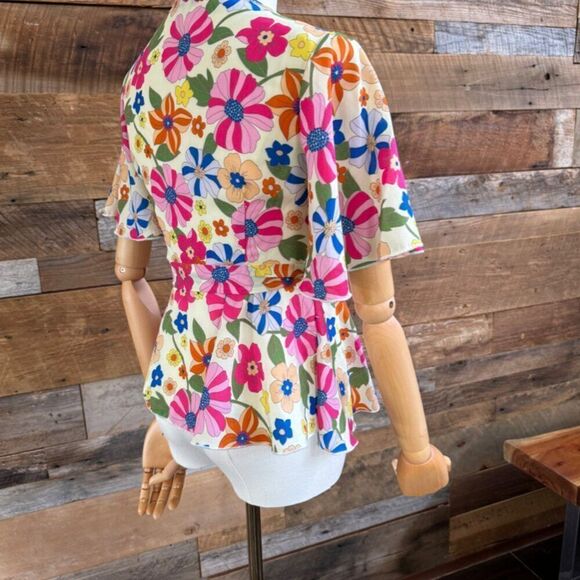 Fashion Nova wrap peplum style top - Picture 3 of 16